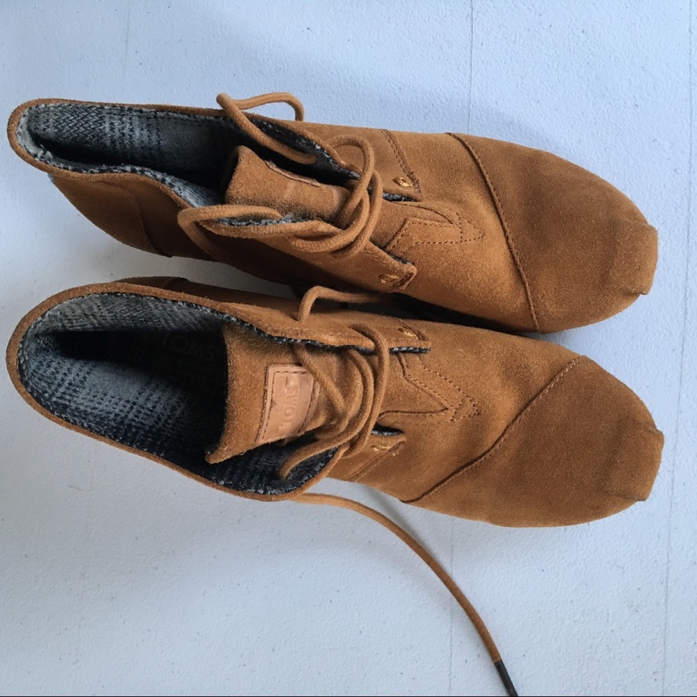 Toms suede wedge boots size 7M - Picture 6 of 8